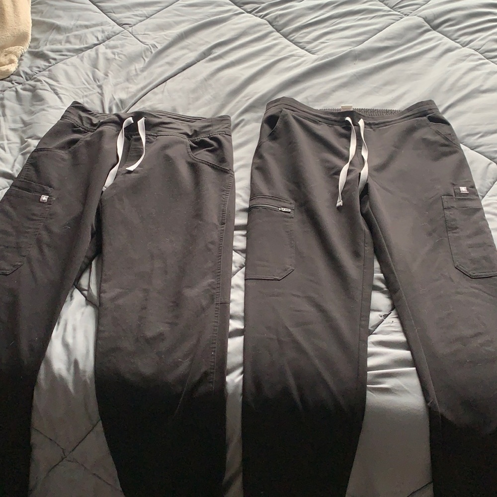 Black Figs scrub bottoms - 2 pairs